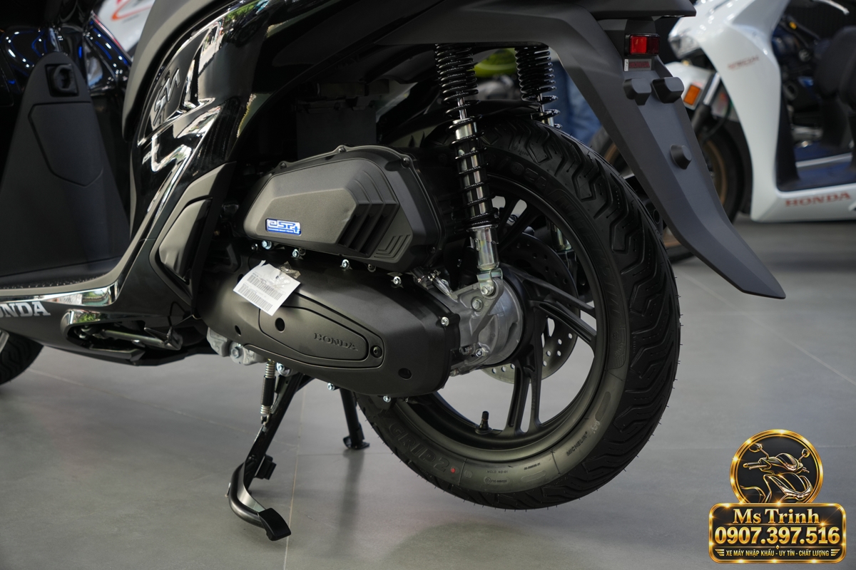 Honda SH150i Ý đen bóng 2027 tại Nghệ An - Sơn bóng lịch sự, tiện ích cho mỗi ngày