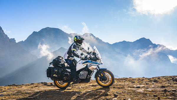 CF Moto 800MT Explorer 2025, ADV Cao Cấp Nhất, Chính Hãng, Giá Tốt tại Nghệ An