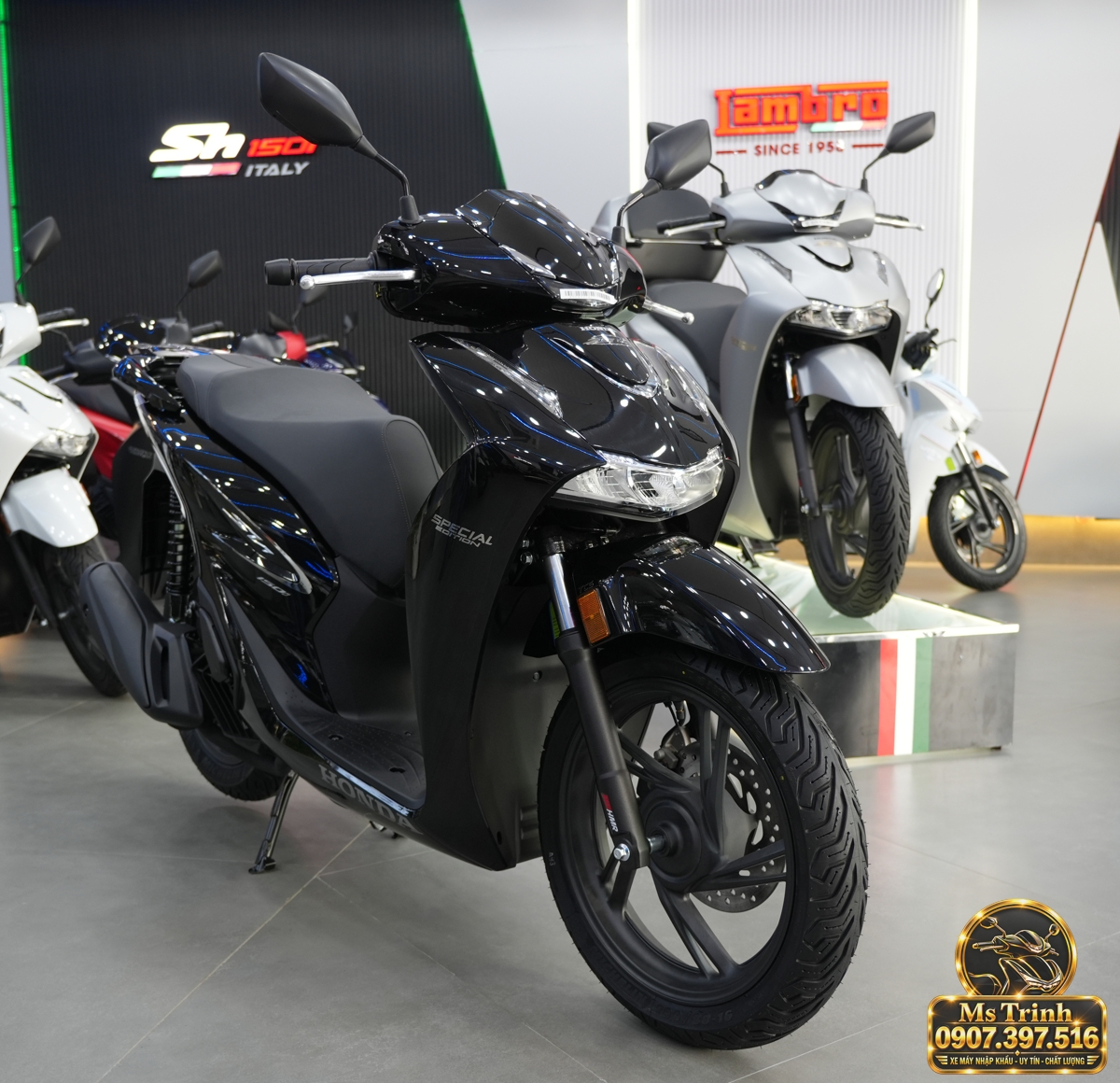 Honda SH150i Ý đen bóng 2027 tại Nghệ An - Sơn bóng lịch sự, tiện ích cho mỗi ngày