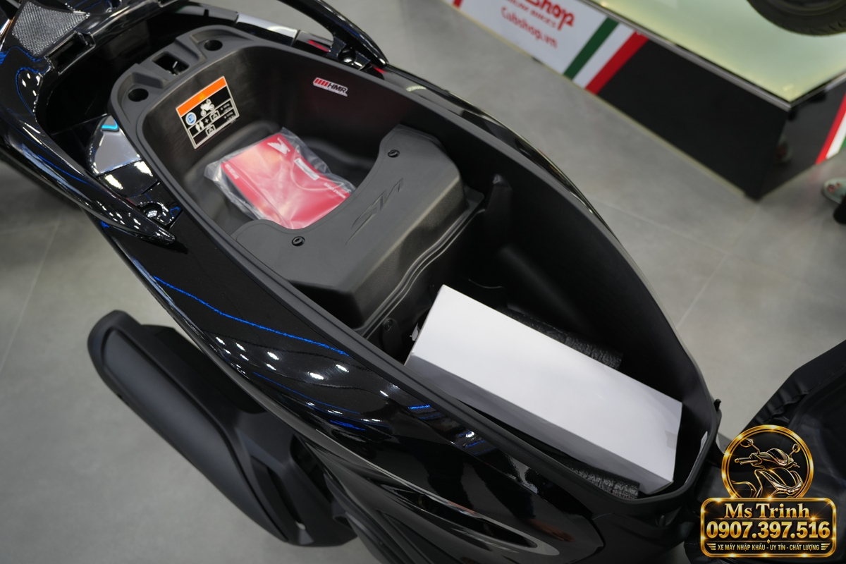 Honda SH150i Ý đen bóng 2027 tại Nghệ An - Sơn bóng lịch sự, tiện ích cho mỗi ngày