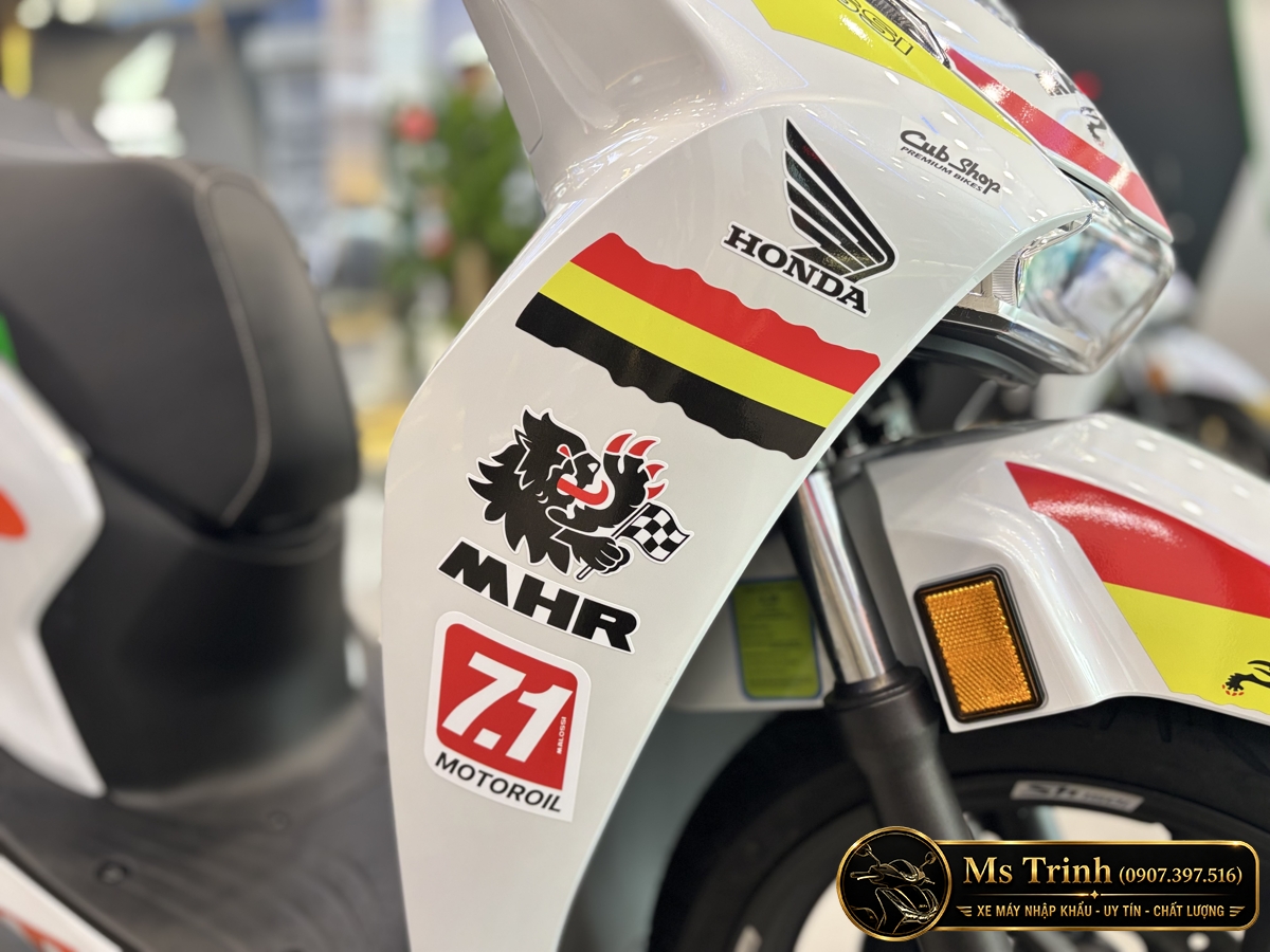 Honda SH150 Ý Malossi 2026 tại Nghệ An - Tem custom thể thao, dáng SH thanh lịch