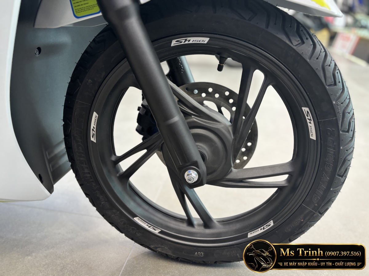 Honda SH150 Ý Malossi 2026 tại Nghệ An - Tem custom thể thao, dáng SH thanh lịch