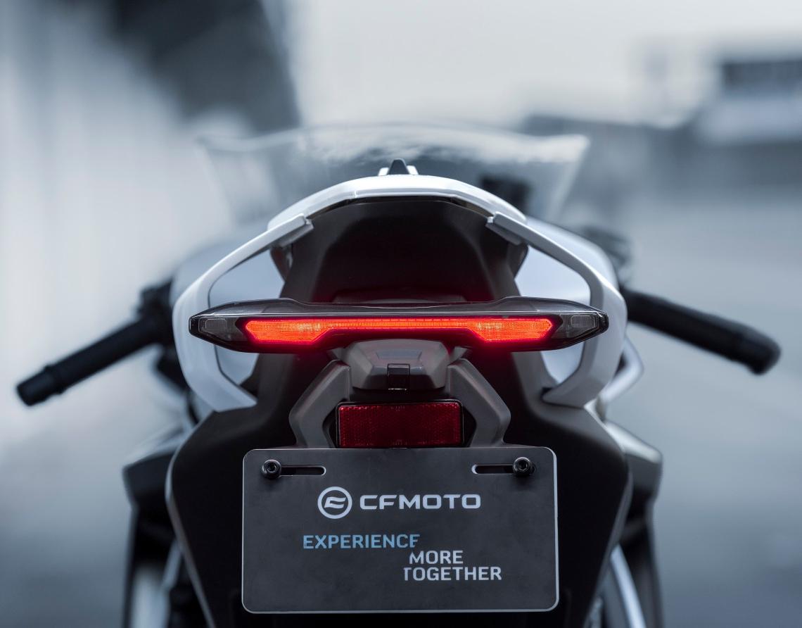 CF Moto 675SR-R 2025 3 Xi Lanh Ngang, Siêu Thể Thao, Giá Rẻ tại Nghệ An