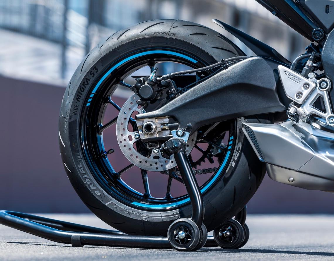 CF Moto 675SR-R 2025 3 Xi Lanh Ngang, Siêu Thể Thao, Giá Rẻ tại Nghệ An