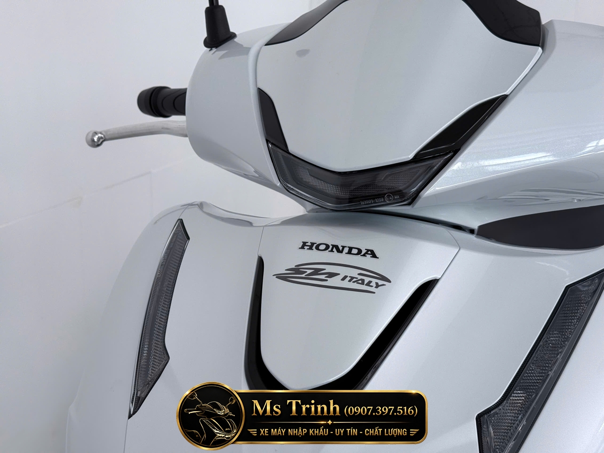 Honda SH150i Special Edition Standard nhập HMR Ý màu trắng tại Nghệ An: Giá trị nằm trong từng chi tiết nguyên bản
