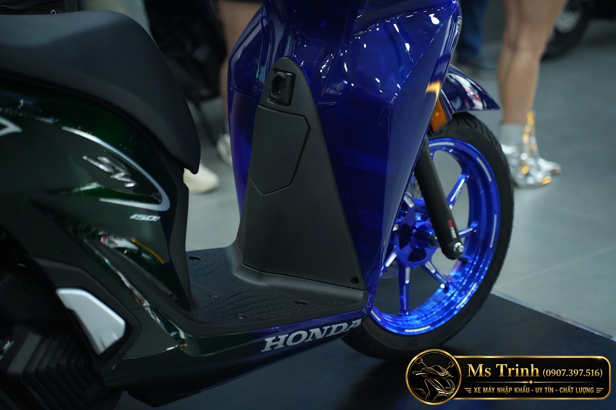 Honda SH150i Vetro Sapphire - Green tại Nghệ An: SH Ý 2 trong 1 giới hạn 200 xe