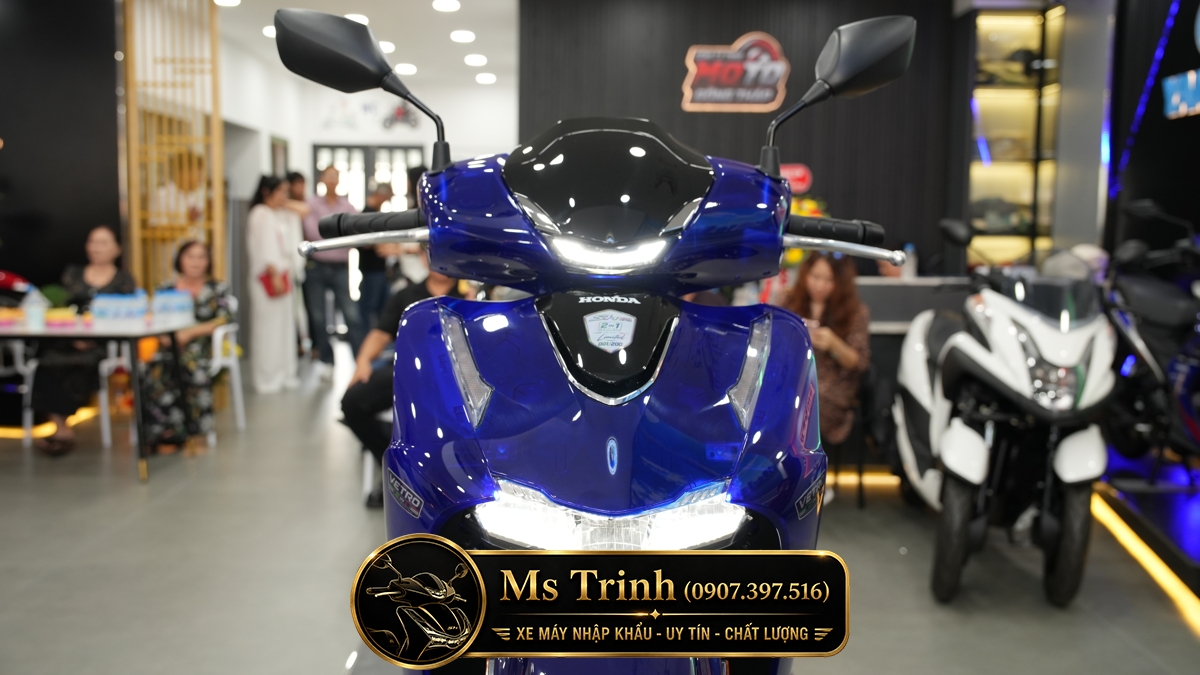 Honda SH150i Vetro Sapphire - Green tại Nghệ An: SH Ý 2 trong 1 giới hạn 200 xe