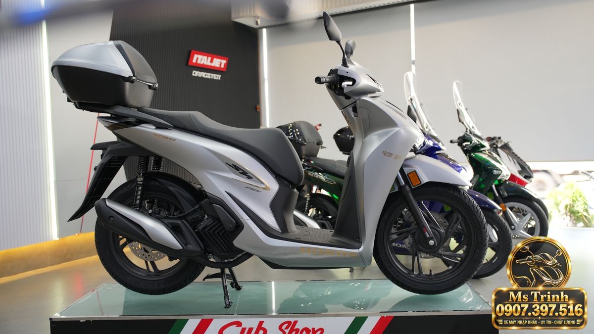 Honda SH150i Ý xám bạc 2027 tại Nghệ An - Nhập Ý, tem vàng sang trọng, giá tốt