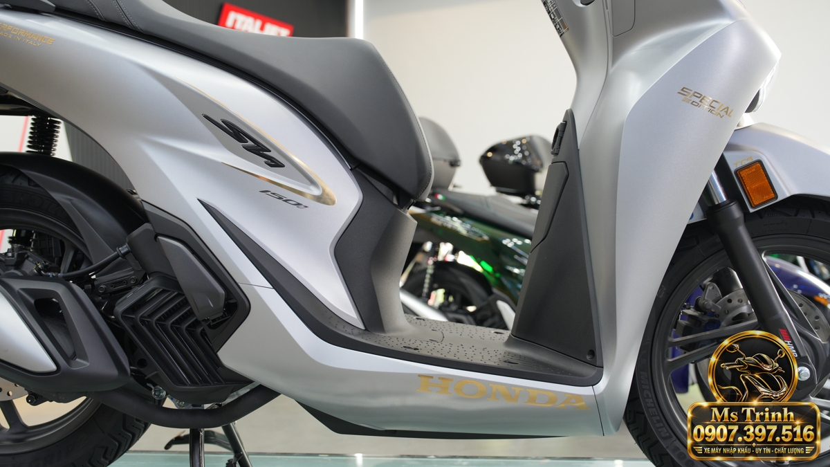 Honda SH150i Ý xám bạc 2027 tại Nghệ An - Nhập Ý, tem vàng sang trọng, giá tốt