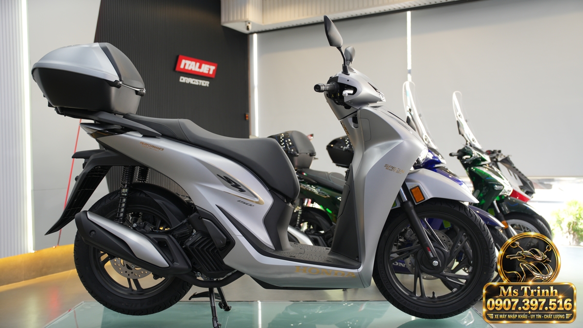 Honda SH150i Ý xám bạc 2027 tại Nghệ An - Nhập Ý, tem vàng sang trọng, giá tốt