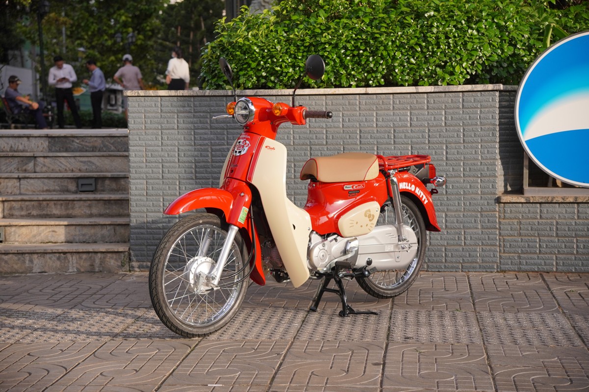 Honda Super Cub 50cc Hello Kitty Edition, Made In Japan, Hàng Hiếm tại Nghệ An