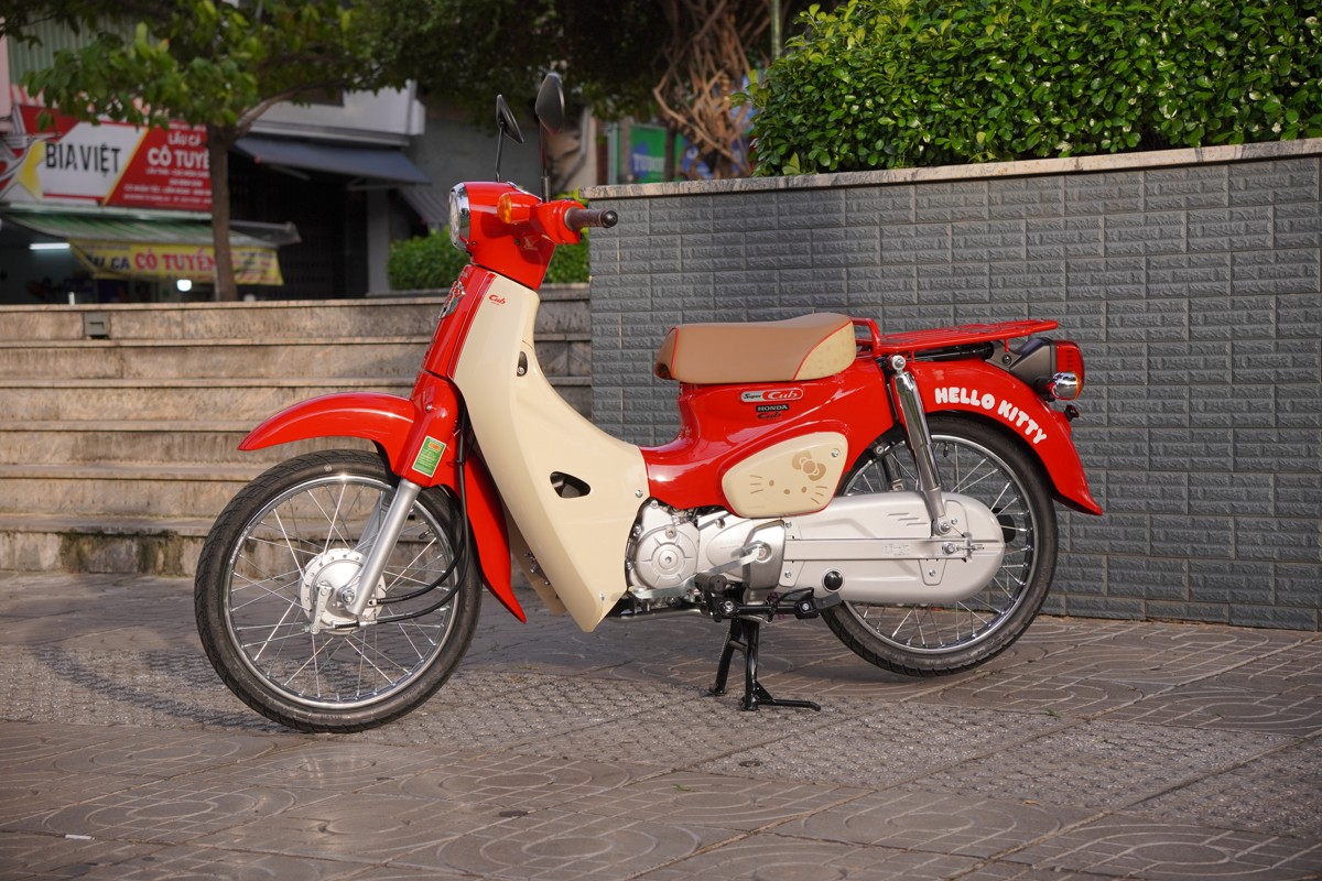 Honda Super Cub 50cc Hello Kitty Edition, Made In Japan, Hàng Hiếm tại Nghệ An