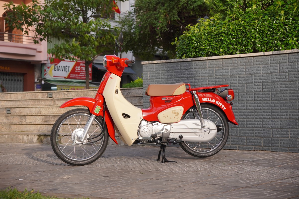 Honda Super Cub 50cc Hello Kitty Edition, Made In Japan, Hàng Hiếm tại Nghệ An