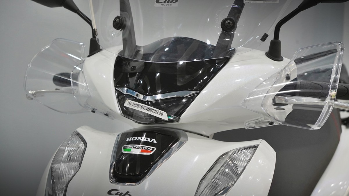 Honda SH150 trắng pha lê nhập Ý 2026 tại Nghệ An - Sport Edition chính ngạch, chuẩn chất Ý