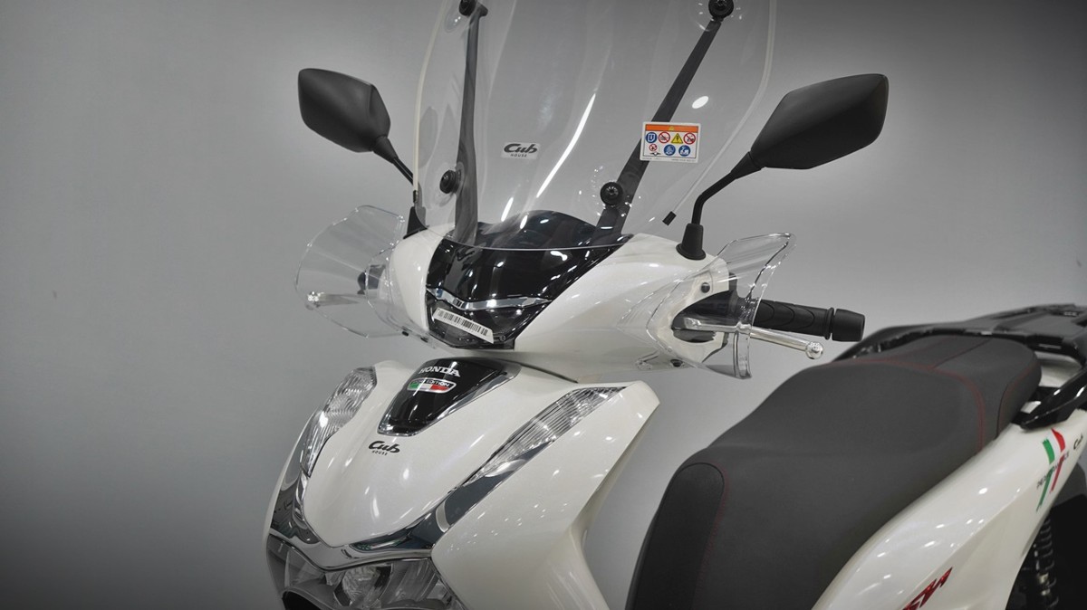 Honda SH150 trắng pha lê nhập Ý 2026 tại Nghệ An - Sport Edition chính ngạch, chuẩn chất Ý
