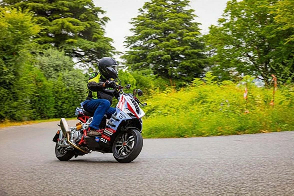 Italjet Dragster 300 Gresini Racing Tại Nghệ An - Chiếc Scooter Ý Khiến Dân Chơi Xe Phải Ngoái Nhìn