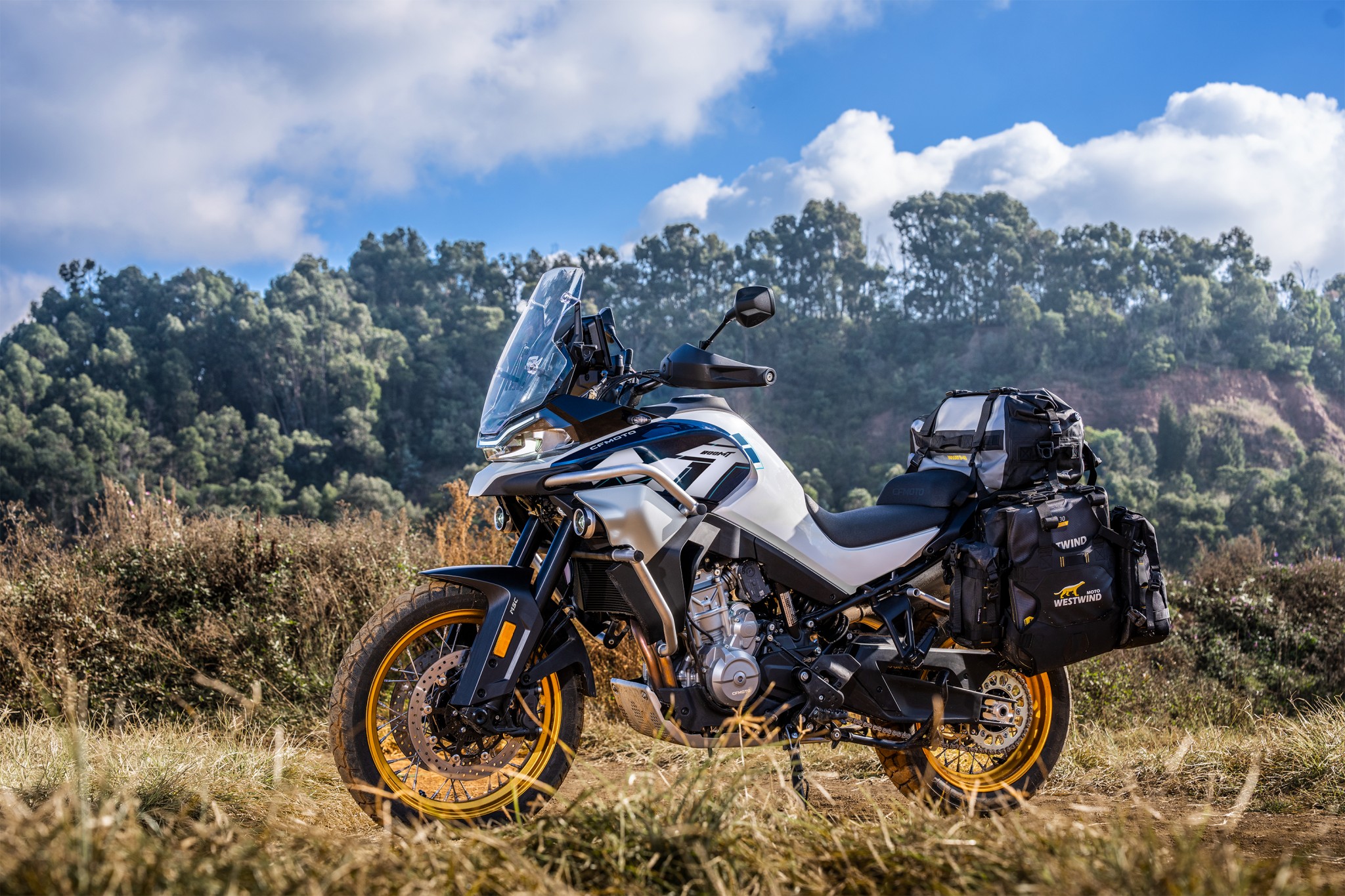 CF Moto 800MT Explorer 2025, ADV Cao Cấp Nhất, Chính Hãng, Giá Tốt tại Nghệ An