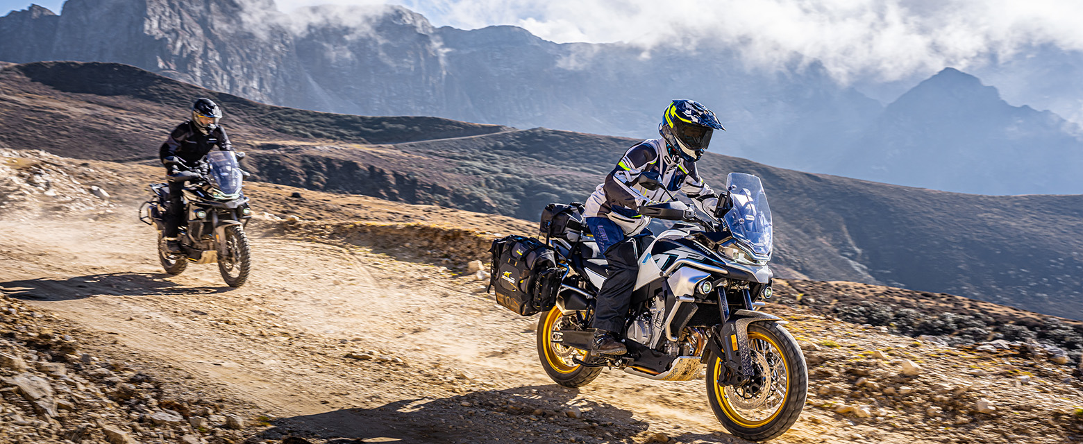 CF Moto 800MT Explorer 2025, ADV Cao Cấp Nhất, Chính Hãng, Giá Tốt tại Nghệ An