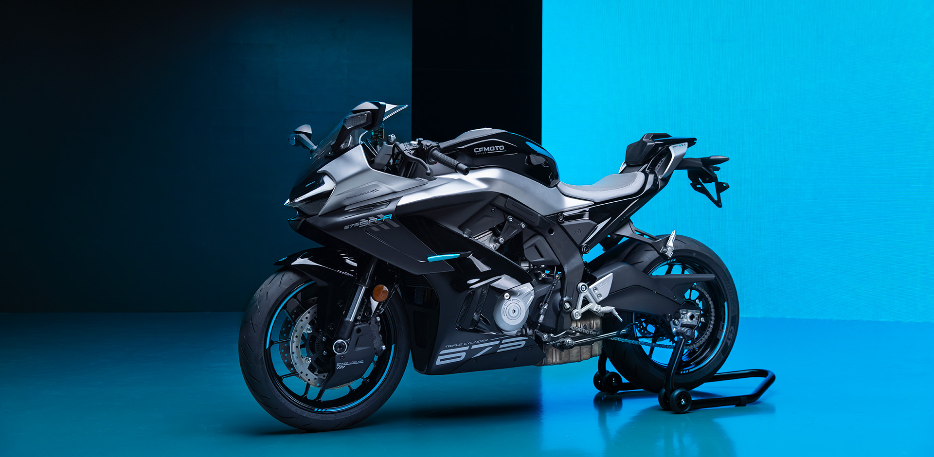 CF Moto 675SR-R 2025 3 Xi Lanh Ngang, Siêu Thể Thao, Giá Rẻ tại Nghệ An