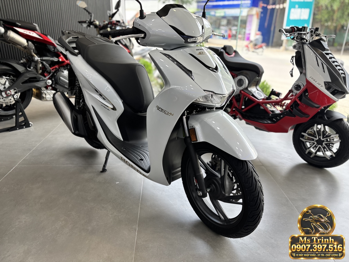 SH150i Ý 2027 màu trắng tại Nghệ An - Nhập khẩu nguyên chiếc, thiết kế sang trọng, giá tốt