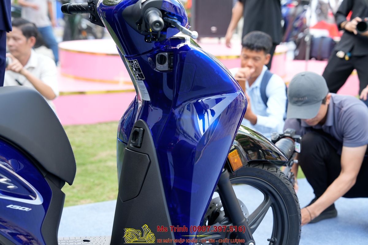 Honda SH150 Vetro Blue 2026 Limited Edition - Siêu phẩm SH Ý dàn áo xanh trong suốt cực hiếm tại Nghệ An