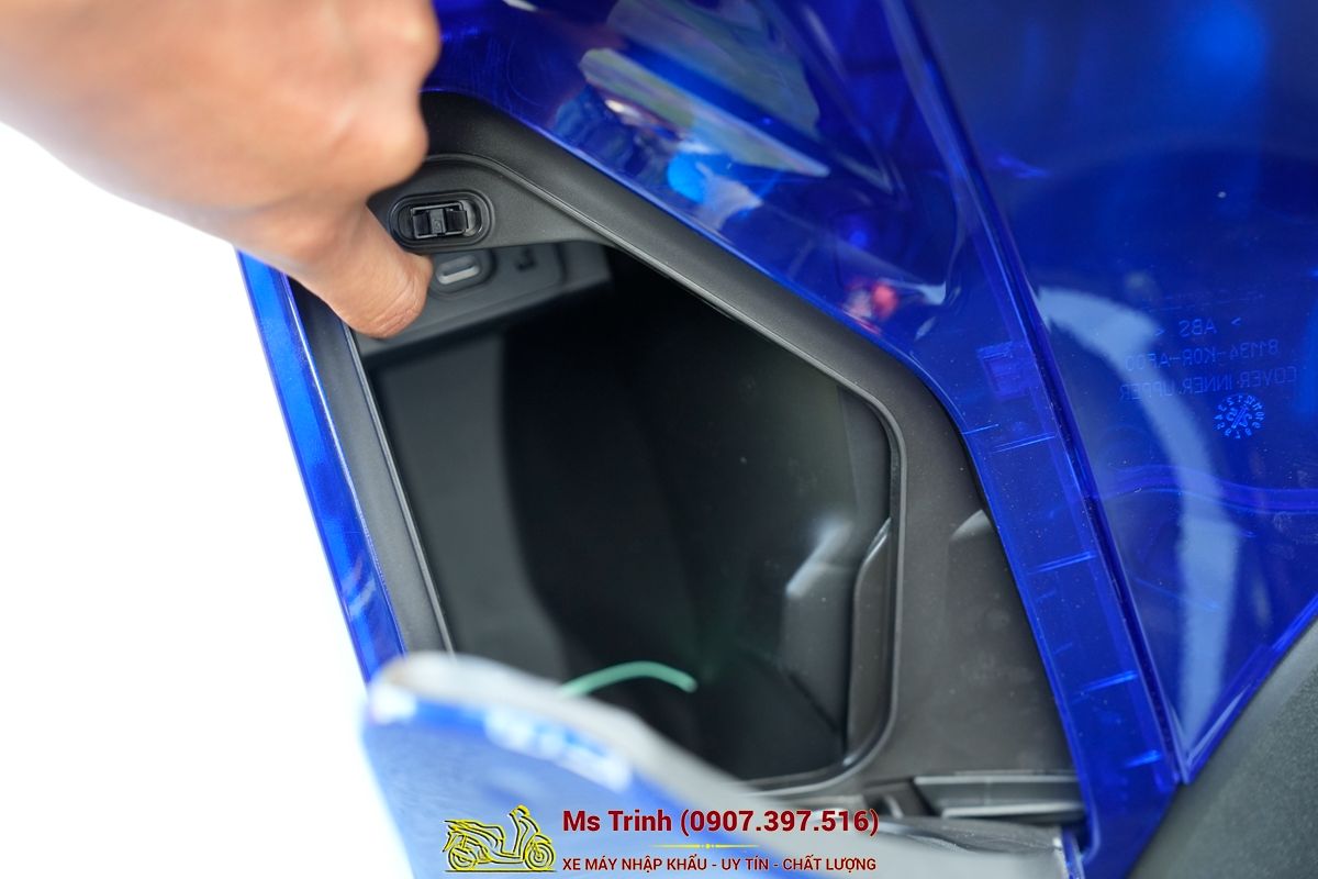 Honda SH150 Vetro Blue 2026 Limited Edition - Siêu phẩm SH Ý dàn áo xanh trong suốt cực hiếm tại Nghệ An