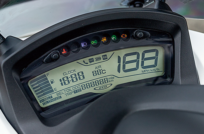 Yamaha Tricity 155 2025, Tay Ga bánh Kép Độc Đáo, Lần Đầu Tiên Có Tại Nghệ An