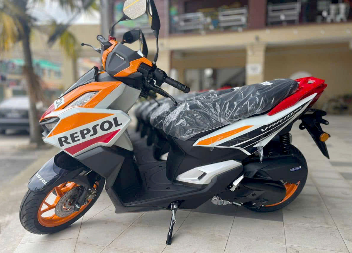 Honda Vario160 Repsol Edition, Giới hạn 2.000 xe, NK Malaysia tại Nghệ An