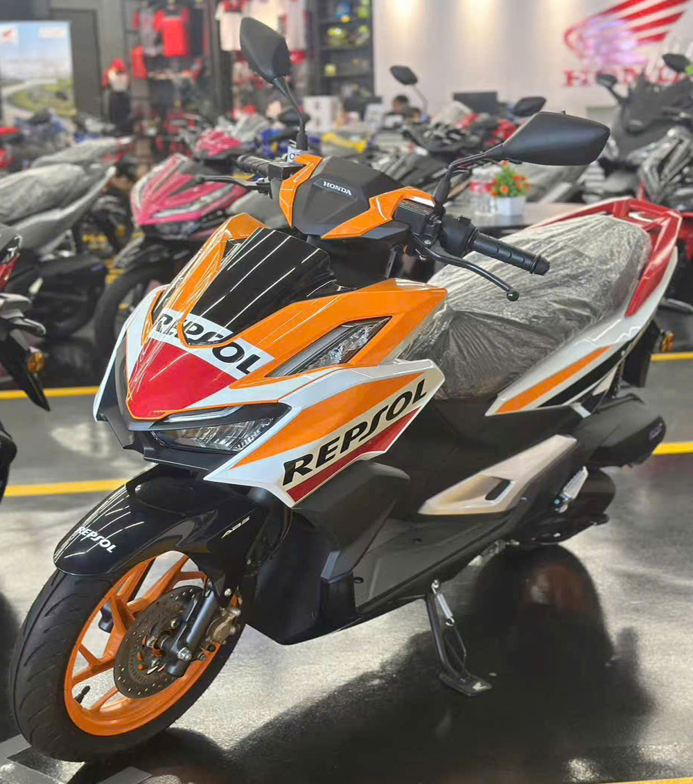 Honda Vario160 Repsol Edition, Giới hạn 2.000 xe, NK Malaysia tại Nghệ An