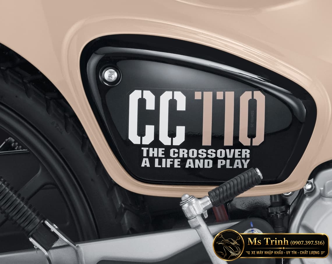 Tem CC110 trên thân Honda Cross Cub 110 2026 với phong cách đồ họa mạnh mẽ